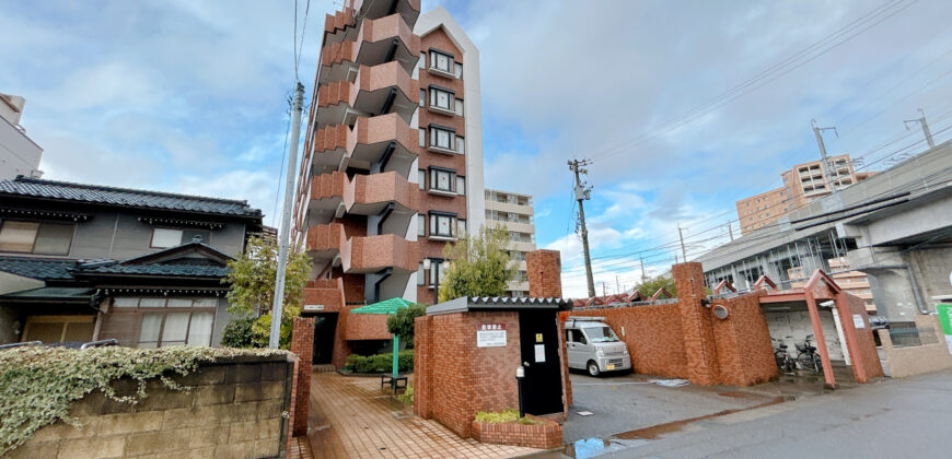 Apartamento à venda em Fukui, Fukui por ¥40,000/mês