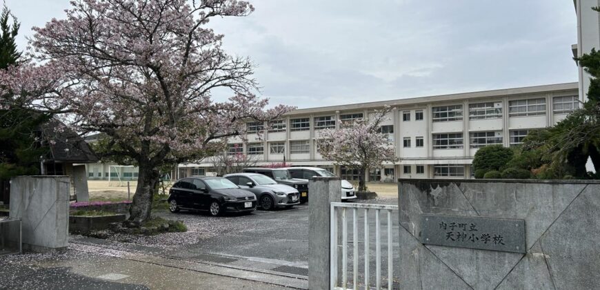 Casa à venda em Uchiko, Kitagun por ¥40,000/mês