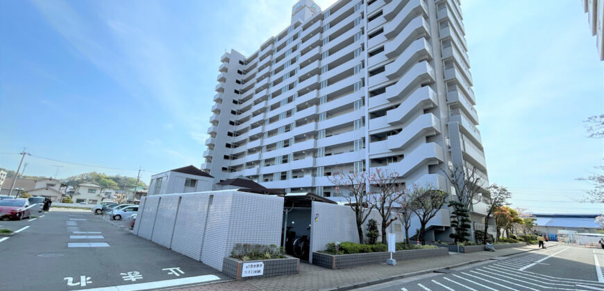 Apartamento à venda em Matsuyama por ¥37,000/mês