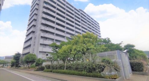 Apartamento à venda em Matsuyama por ¥37,000/mês