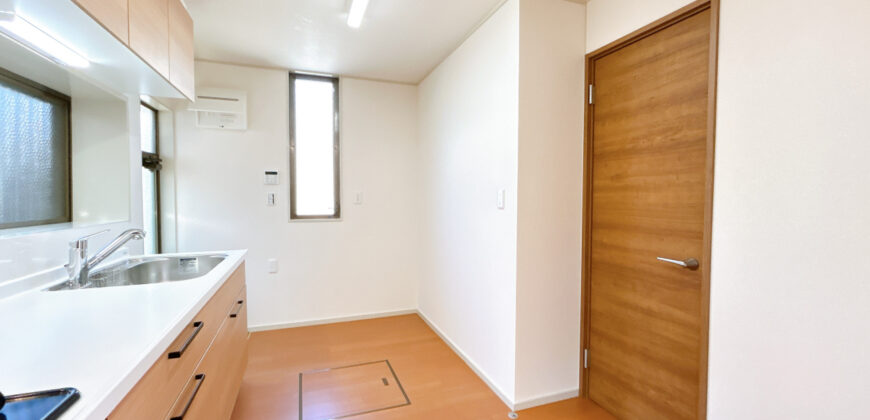 Casa à venda em Yokkaichi, Kawashimacho por ¥53,000/mês