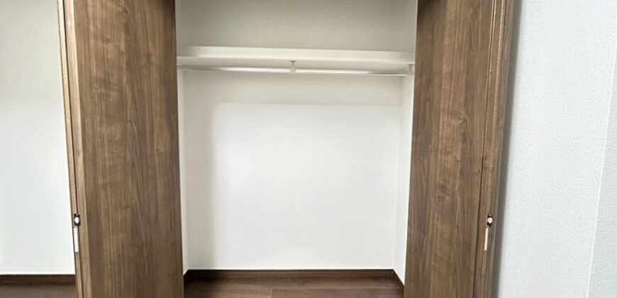 Apartamento à venda em Yokkaichi por ¥68,000/mês