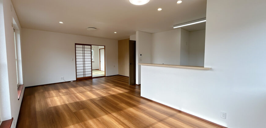 Casa à venda em Yoshinogawa, Kamojimacho por ¥37,000/mês