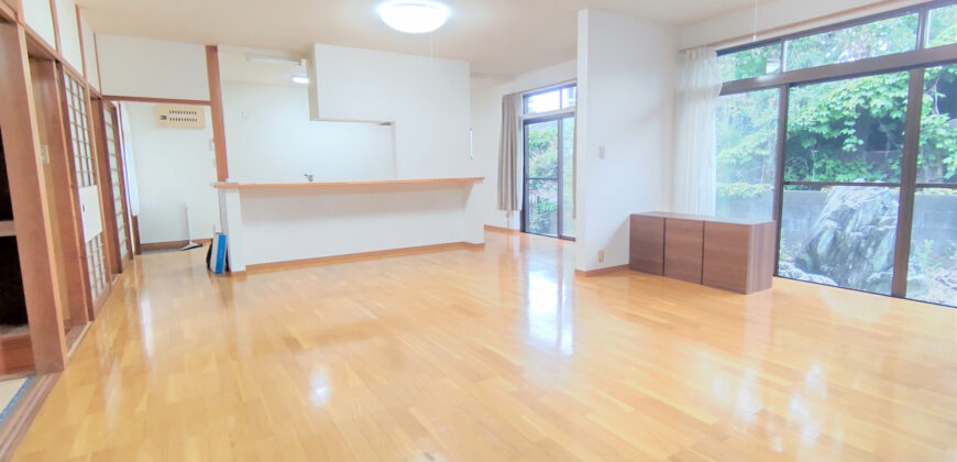 Casa à venda em Aki, Akano por ¥39,000/mês