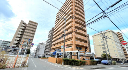 Apartamento à venda em Matsuyama, Wakakusacho por ¥74,000/mês