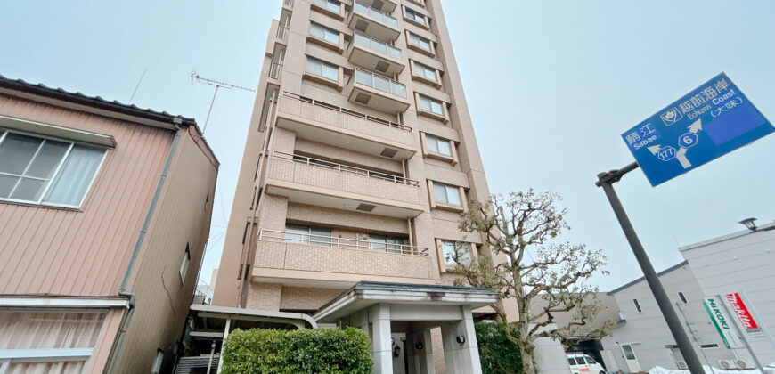 Apartamento à venda em Fukui por ¥45,000/mês