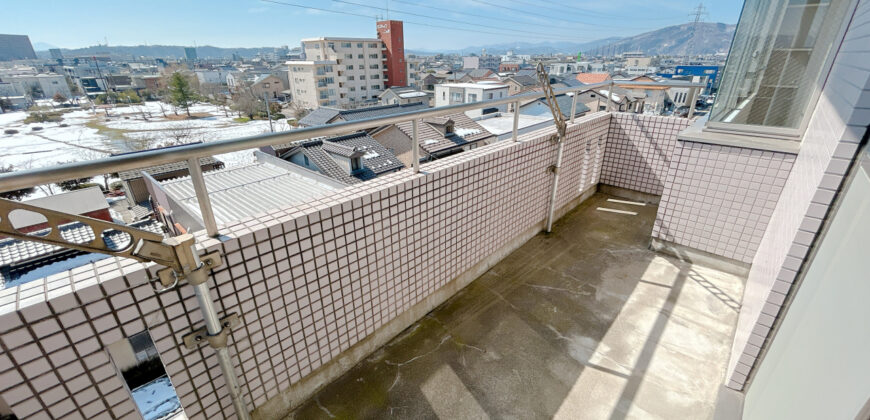 Apartamento à venda em Fukui por ¥54,000/mês