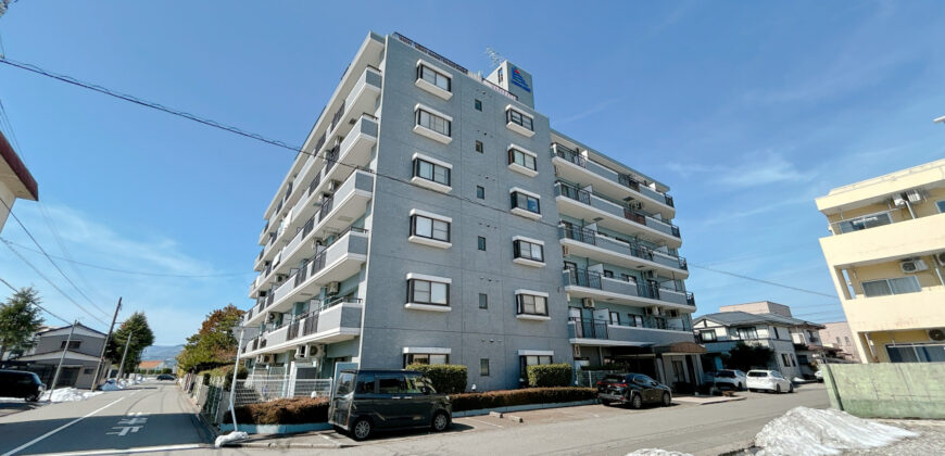 Apartamento à venda em Fukui por ¥51,000/mês