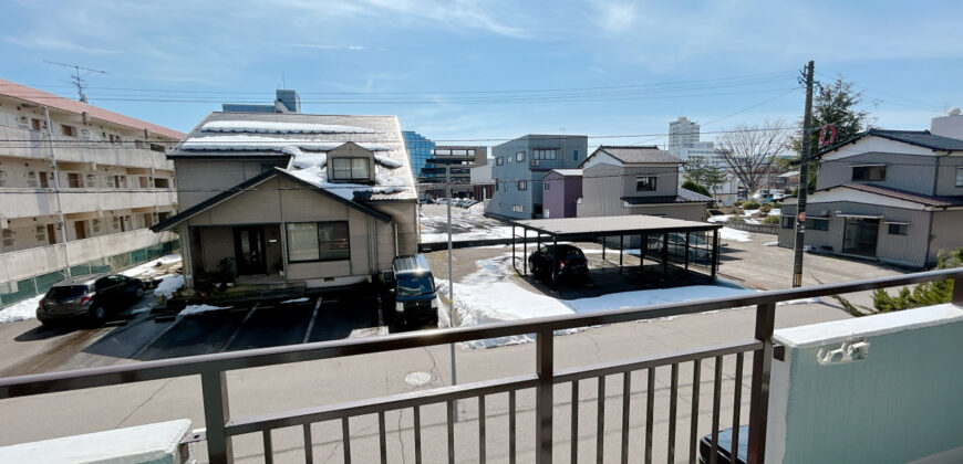 Apartamento à venda em Fukui por ¥51,000/mês