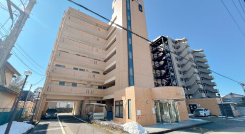 Apartamento à venda em Fukui por ¥51,000/mês