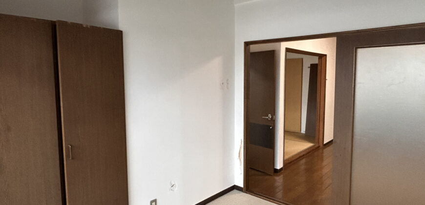 Apartamento à venda em Tsuruga por ¥48,000/mês