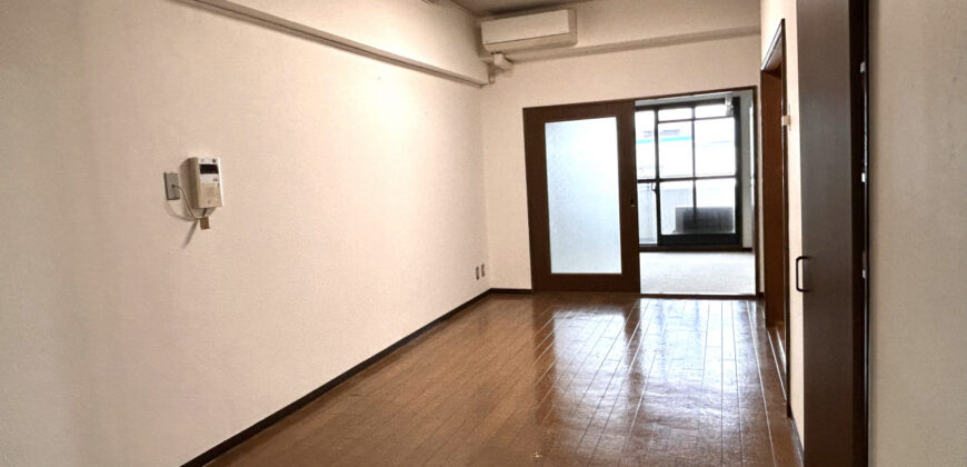 Apartamento à venda em Tsuruga por ¥48,000/mês