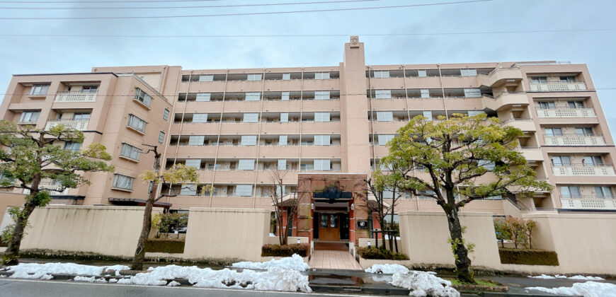 Apartamento à venda em Fukui, Fukui por ¥68,000/mês