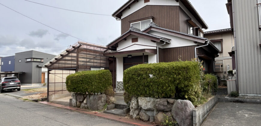 Casa à venda em Tsuruga, Heiwacho por ¥29,000/mês