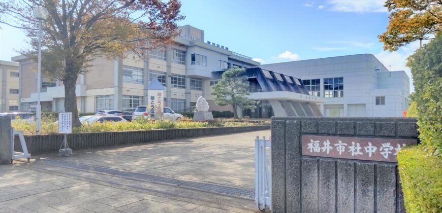 Casa à venda em Fukui, Kamogawara por ¥57,000/mês