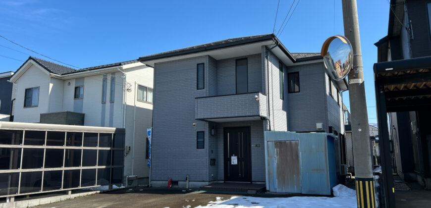 Casa à venda em Tsuruga, Wakabacho por ¥80,000/mês