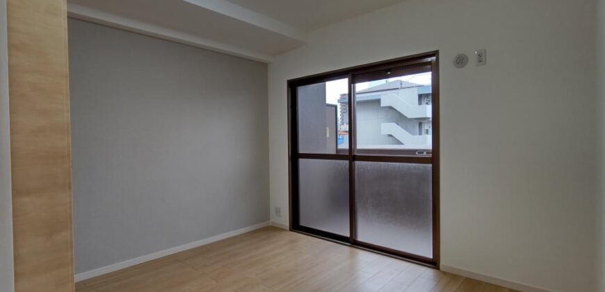 Apartamento à venda em Matsuyama, Kayamachi por ¥50,000/mês