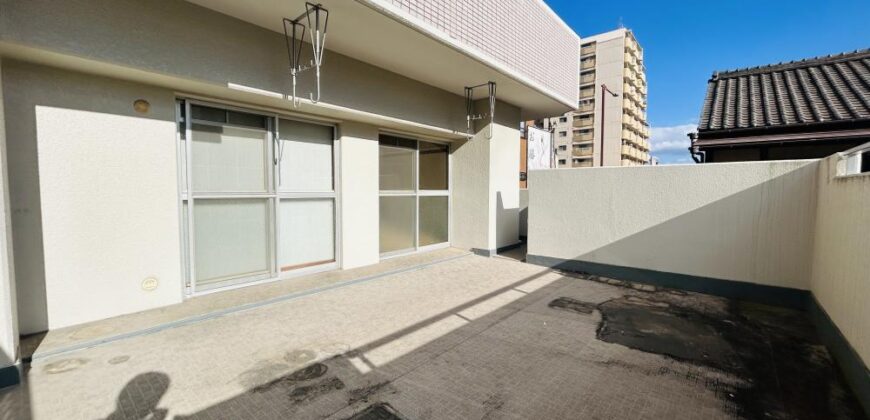 Apartamento à venda em Kuwana, Yuraku por ¥54,000/mês