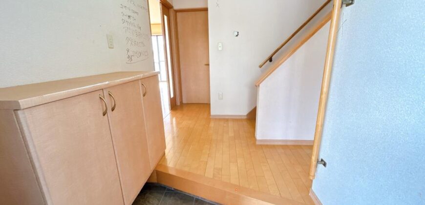 Casa à venda em Yokkaichi, Tarusaka Shinrmachi por ¥63,000/mês