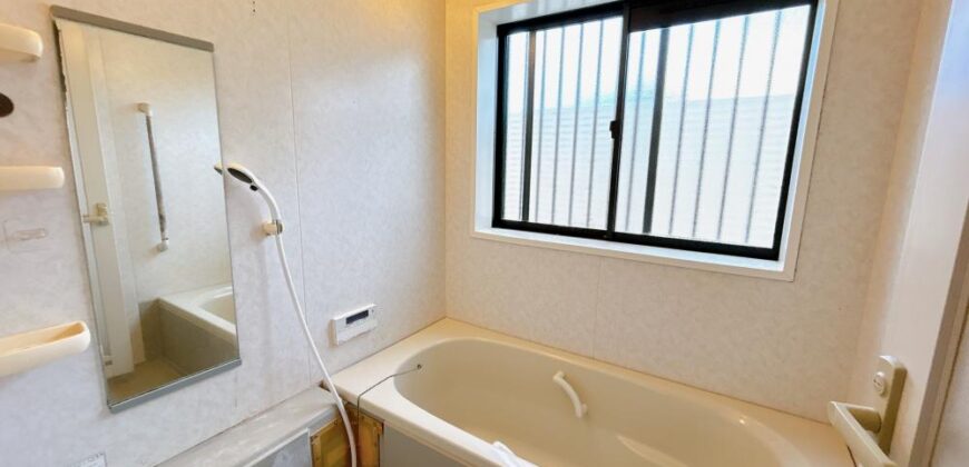 Casa à venda em Yokkaichi, Tarusaka Shinrmachi por ¥63,000/mês