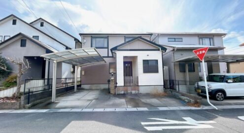 Casa à venda em Yokkaichi, Tarusaka Shinrmachi por ¥63,000/mês