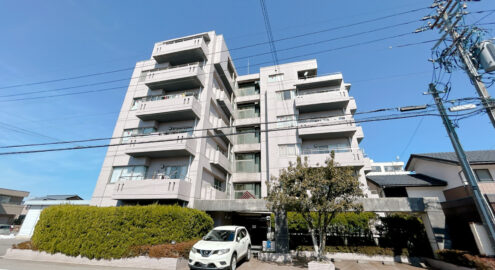 Apartamento à venda em Fukui por ¥54,000/mês