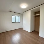 270037641-18