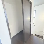 270038287-18