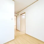 270040402-32