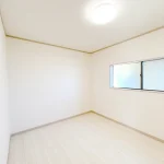 270042096-16