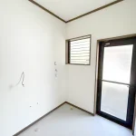 270047184-30