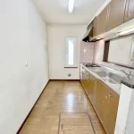 270047271-8