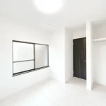 270032381-12