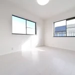 270032819-25