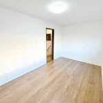 270037675-11