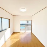270040136-14