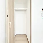 270040327-16