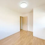 270042918-23