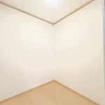 270043992-18