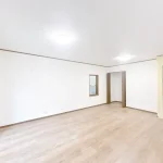 270048440-32