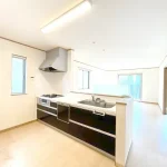270050172-4