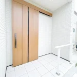 270050360-11