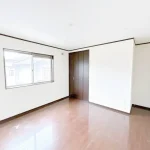 270051028-15