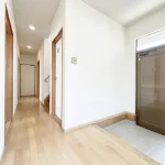270051099-32