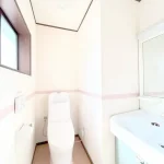 270051102-32