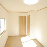 270032911-12