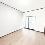 270037351-32