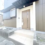 270037389-11