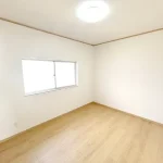 270037389-16