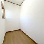 270046857-18